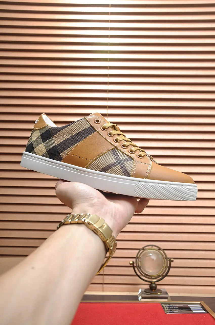 Men's shoes💰480💶[Burberry] (cowhide lining) classic low-top sneakers｜Imported cowhide with classic plaid fabric｜Cow leather lining｜Original outsole｜Fine workmanship and comfortable to wear Size: 38-44 (customized at 45)